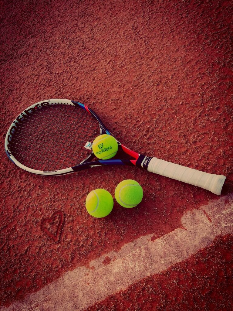 Tennis Racket Balls Tennis Racket  - romainbeaudenon / Pixabay